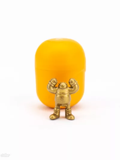 MicroSammy (Gold Edition) Arms up